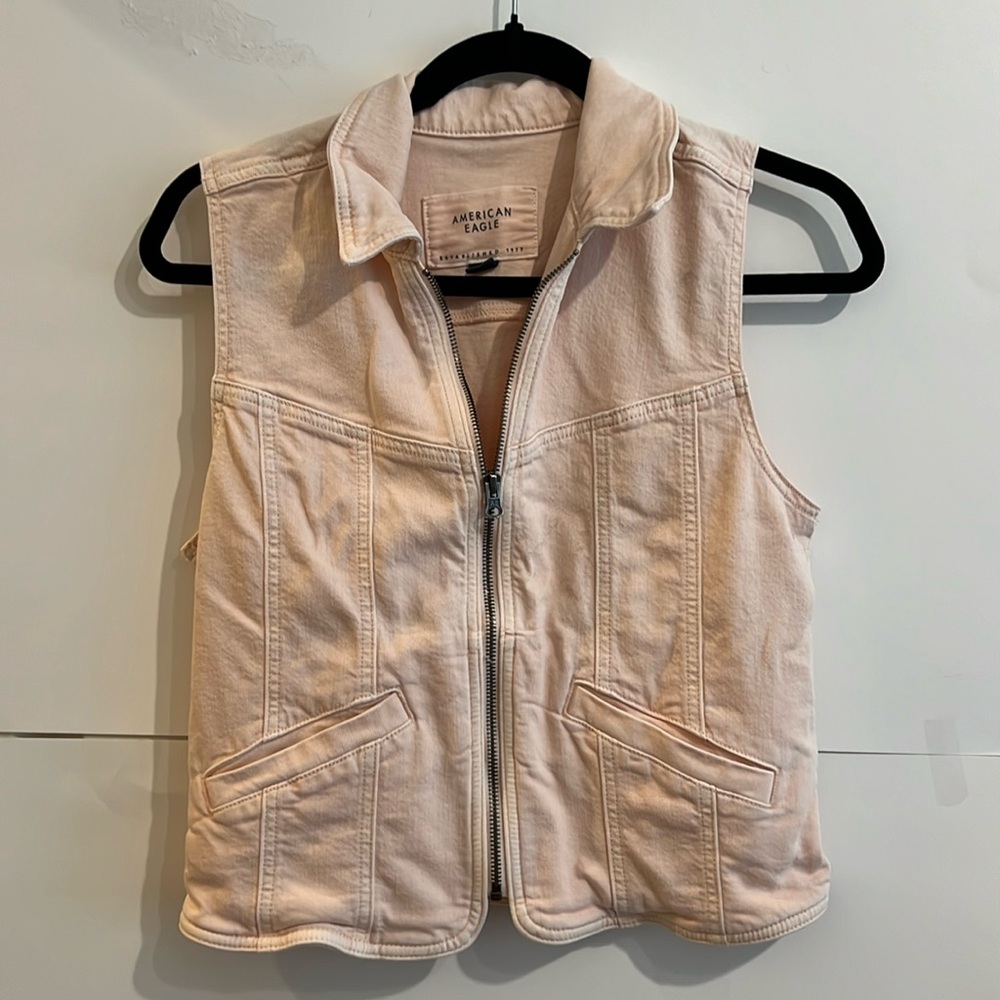 American Eagle Outfitters Light Pink Sleeveless Zip Vest